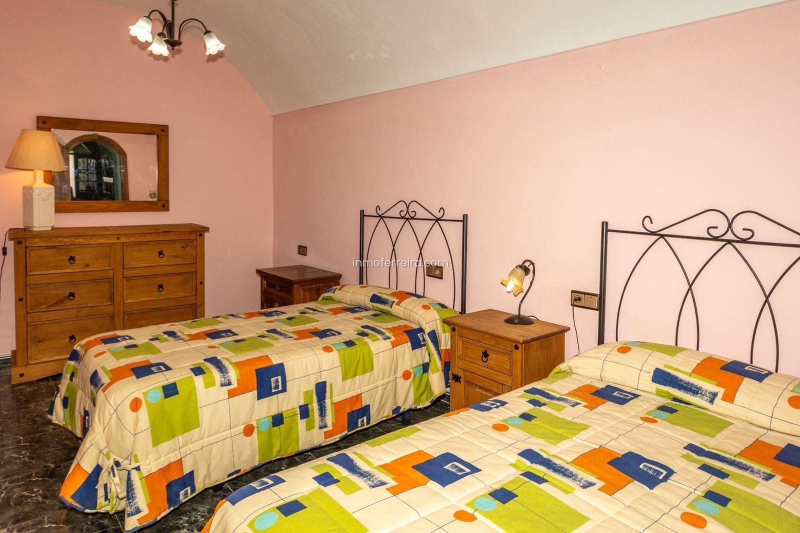 3 quarto Casa em Banda para venda em Guadix com garagem - 190 000 € (Ref: 9582993)