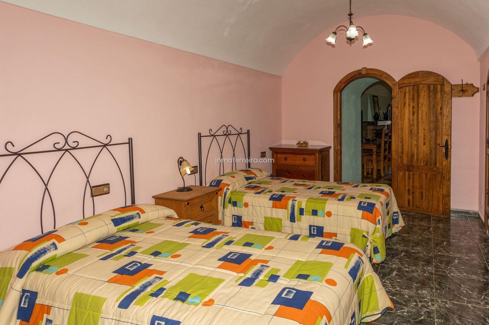 3 quarto Casa em Banda para venda em Guadix com garagem - 190 000 € (Ref: 9582993)