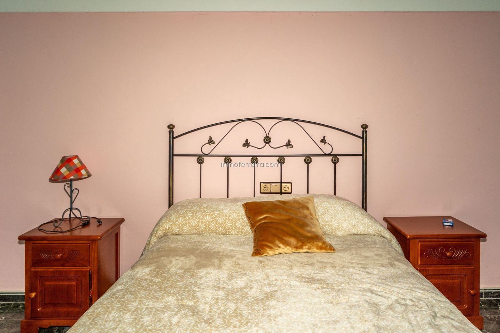 3 quarto Casa em Banda para venda em Guadix com garagem - 190 000 € (Ref: 9582993)