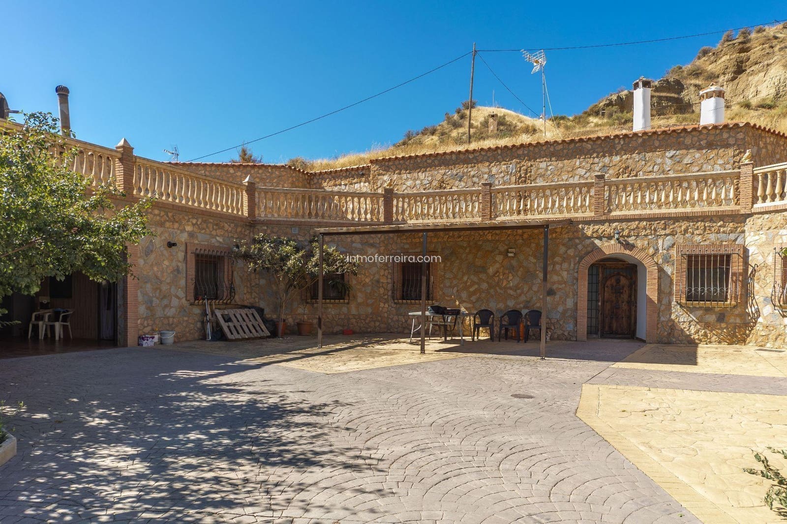 3 quarto Casa em Banda para venda em Guadix com garagem - 190 000 € (Ref: 9582993)