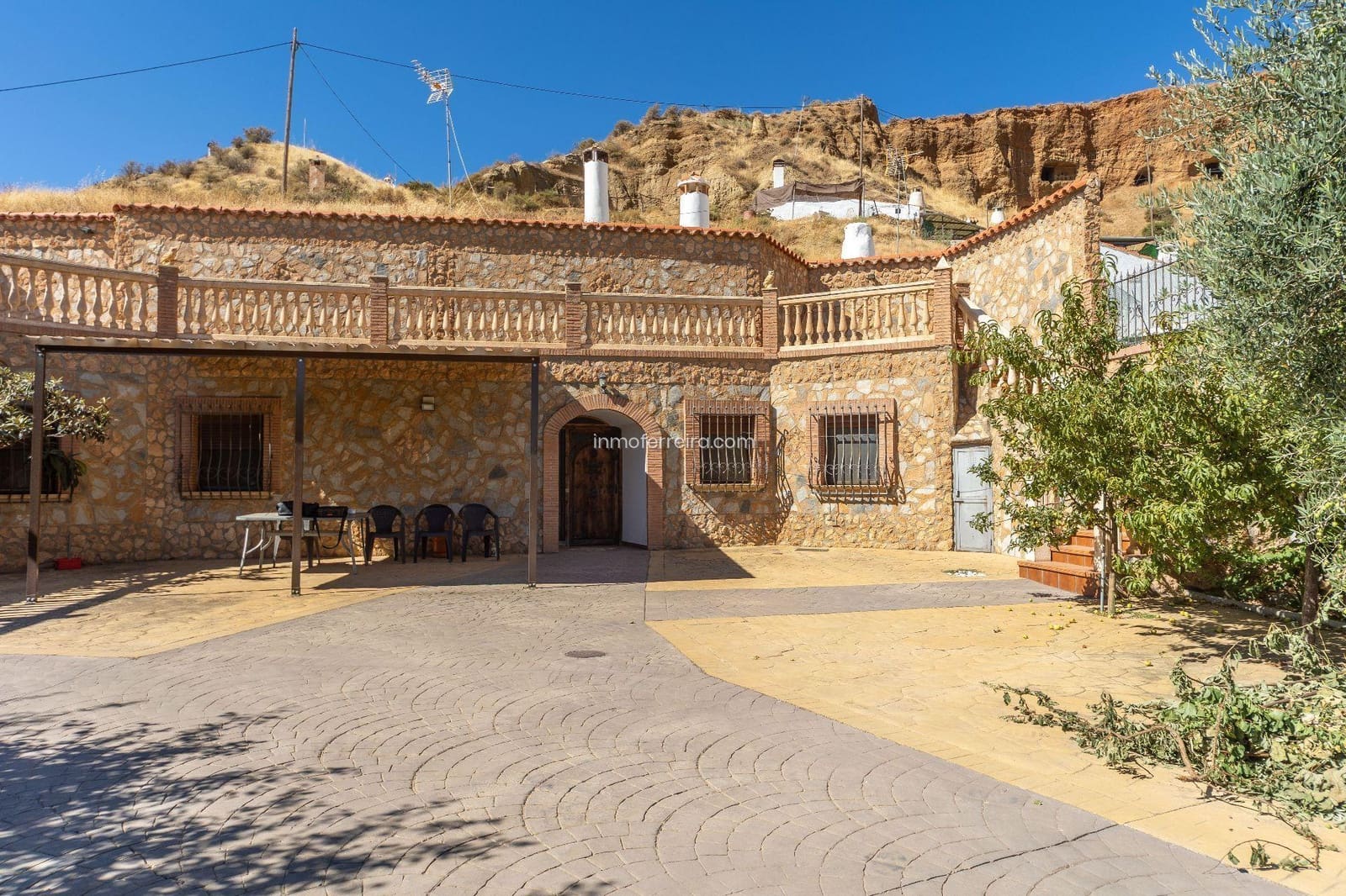 3 quarto Casa em Banda para venda em Guadix com garagem - 190 000 € (Ref: 9582993)