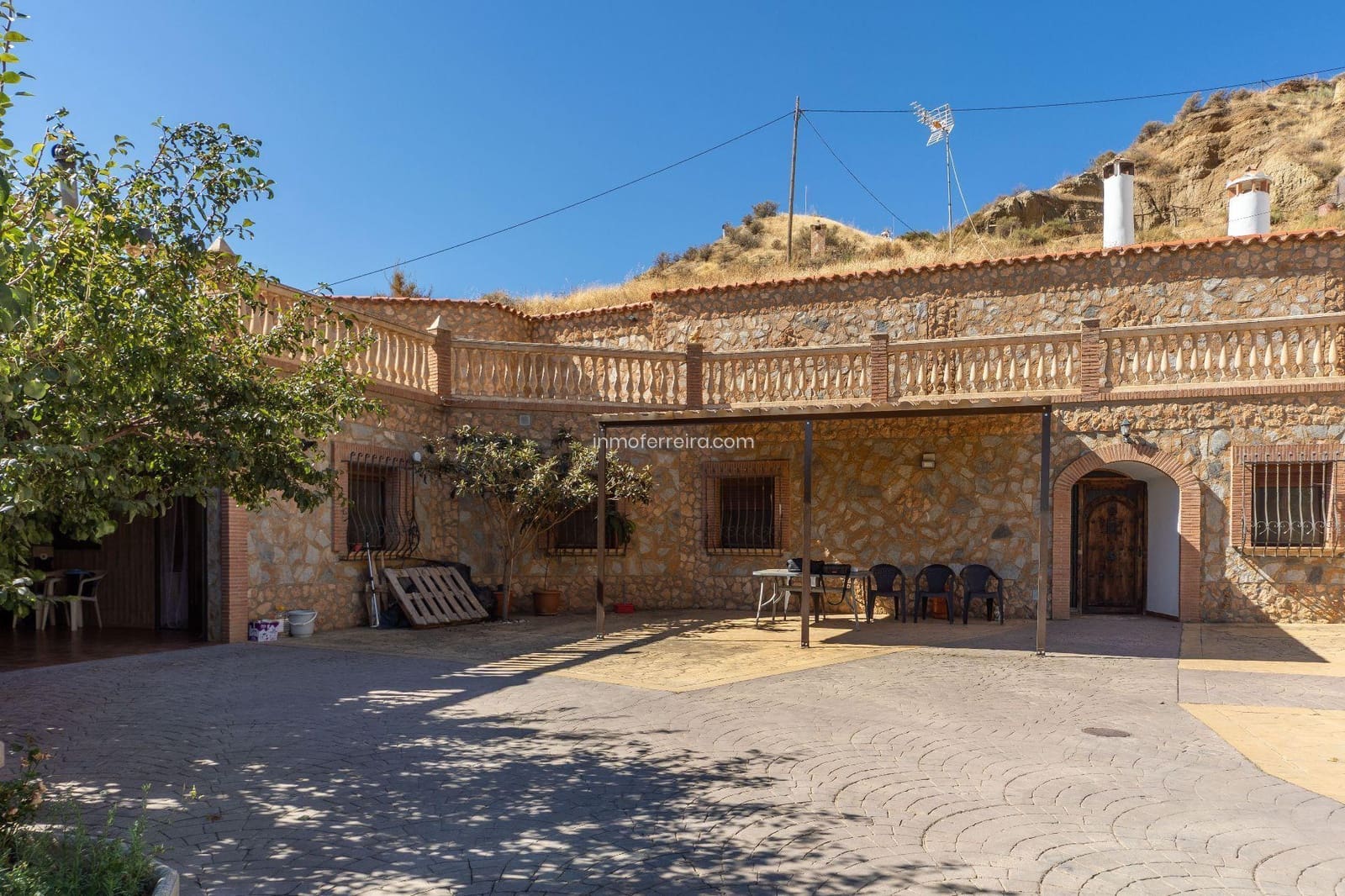 3 quarto Casa em Banda para venda em Guadix com garagem - 190 000 € (Ref: 9582993)