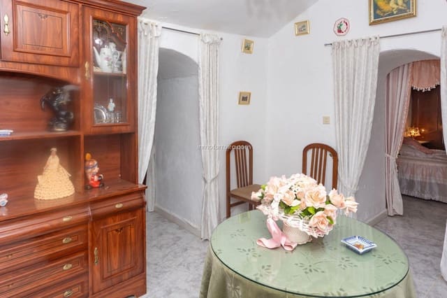 3 quarto Casa em Banda para venda em Guadix - 105 000 € (Ref: 9582994)