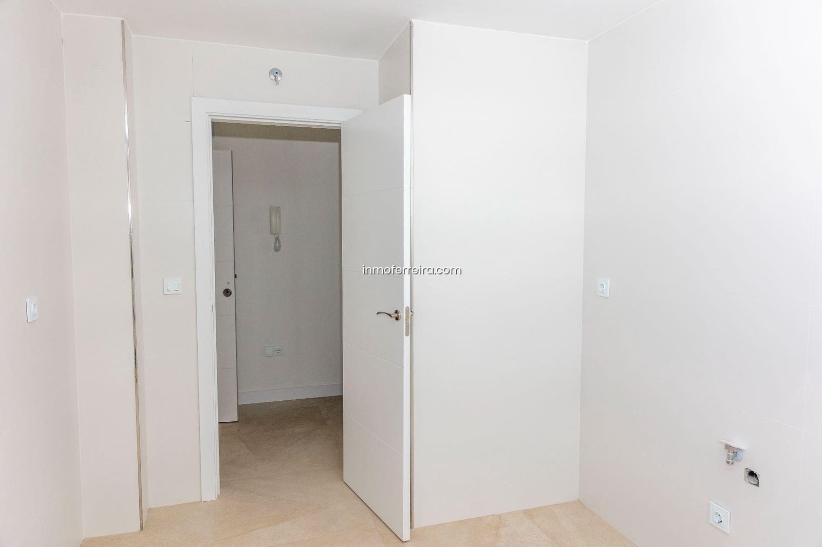 2 bedroom Penthouse for sale in Guadix - € 179,000 (Ref: 9582996)