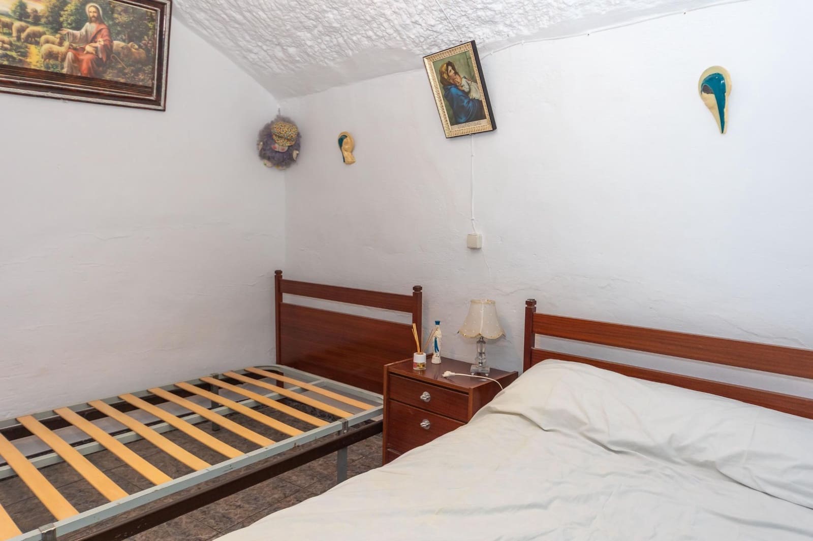 Omakotitalo myytävänä paikassa Guadix - 99 000 € (Ref: 9586560)