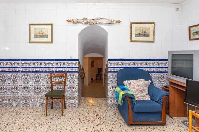 Omakotitalo myytävänä paikassa Guadix - 99 000 € (Ref: 9586560)