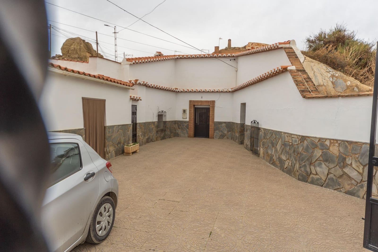 Omakotitalo myytävänä paikassa Guadix - 99 000 € (Ref: 9586560)