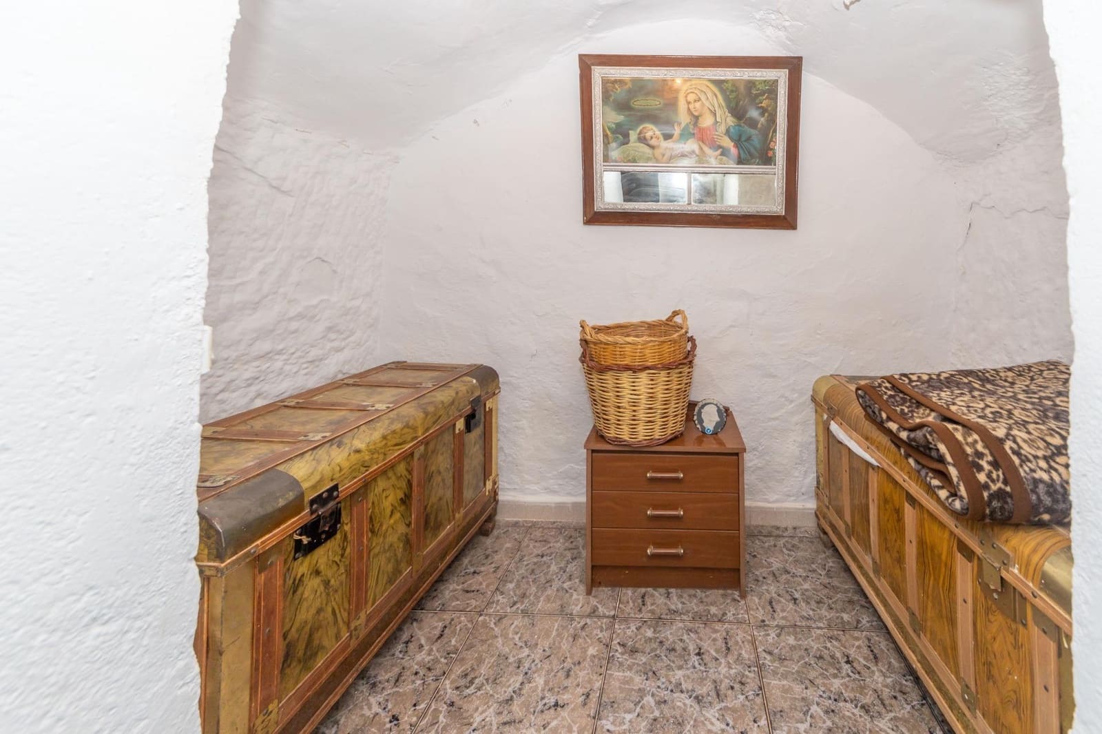 Omakotitalo myytävänä paikassa Guadix - 99 000 € (Ref: 9586560)