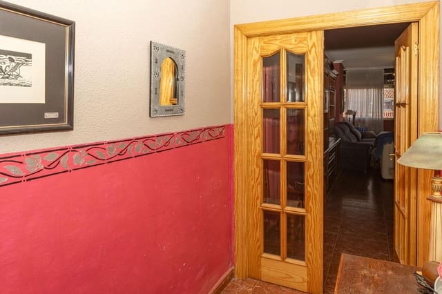 Piso de 4 habitaciones en Guadix en venta - 110.000 € (Ref: 9591359)