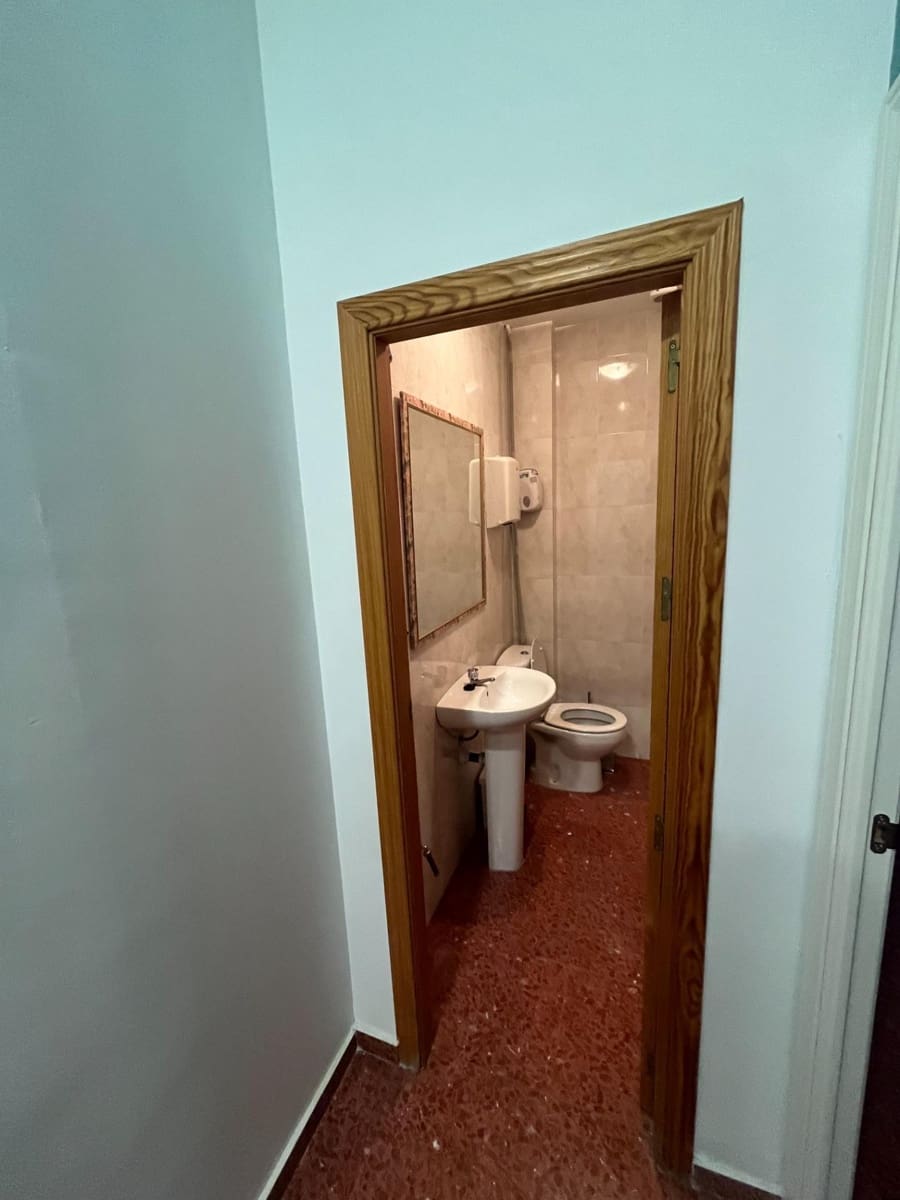 4 Zimmer Gewerbe zu vermieten in Guadix - 500 € (Ref: 9591361)