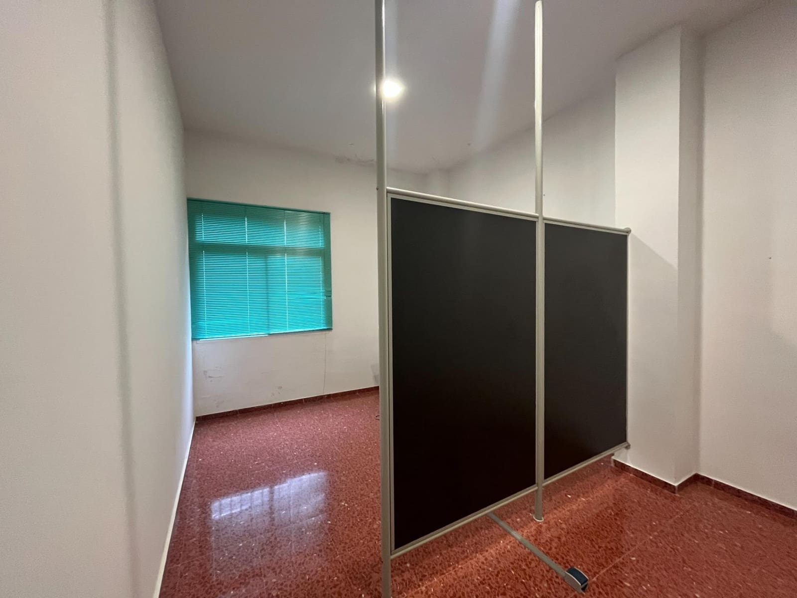4 Zimmer Gewerbe zu vermieten in Guadix - 500 € (Ref: 9591361)