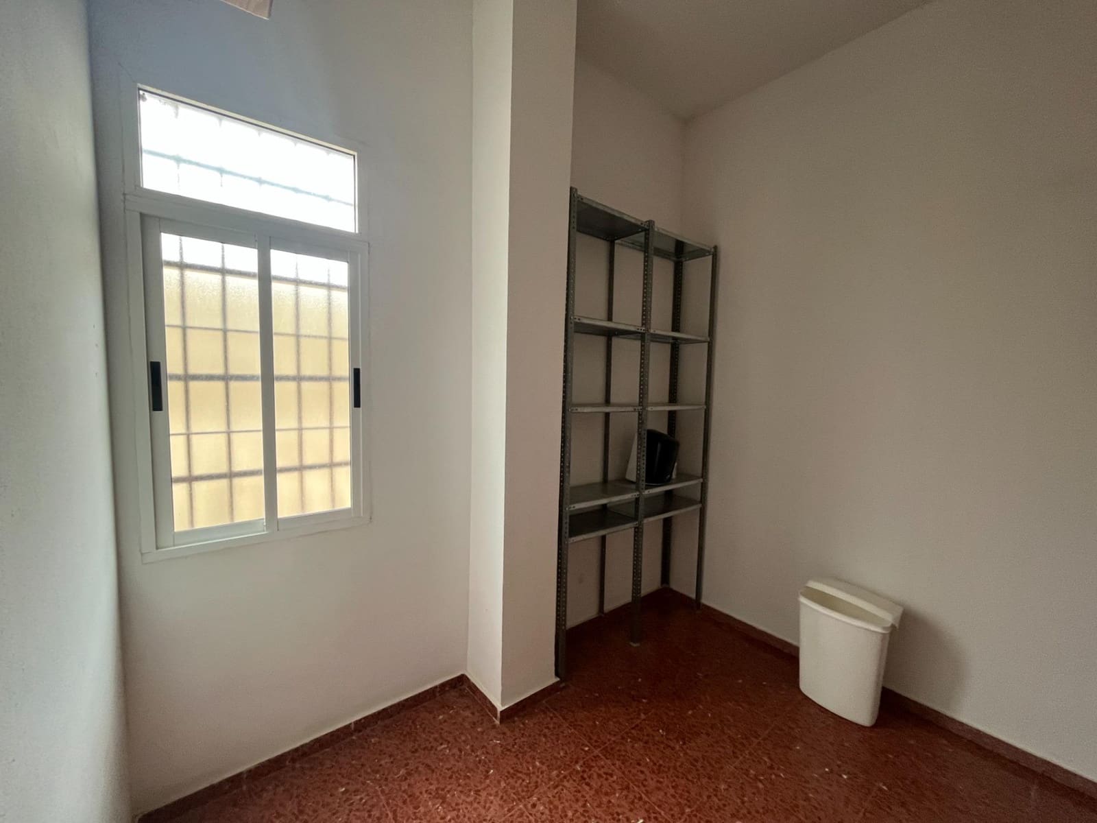 4 Zimmer Gewerbe zu vermieten in Guadix - 500 € (Ref: 9591361)