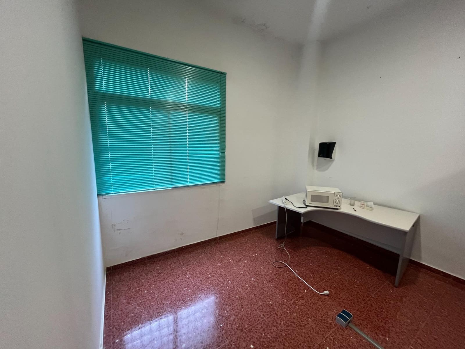 4 Zimmer Gewerbe zu vermieten in Guadix - 500 € (Ref: 9591361)