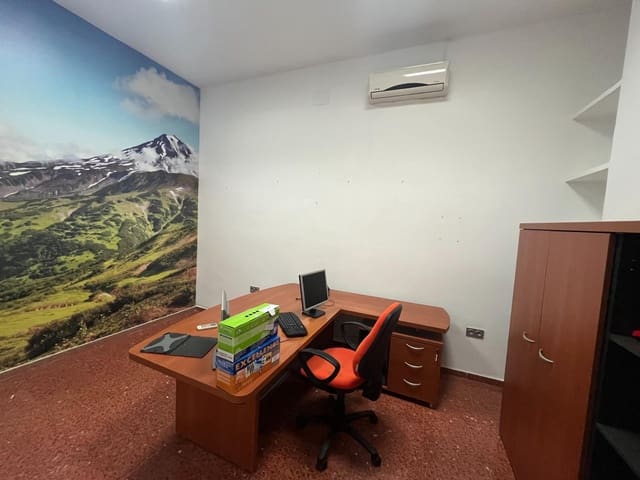 4 bedroom Commercial for rent in Guadix - € 500 (Ref: 9591361)