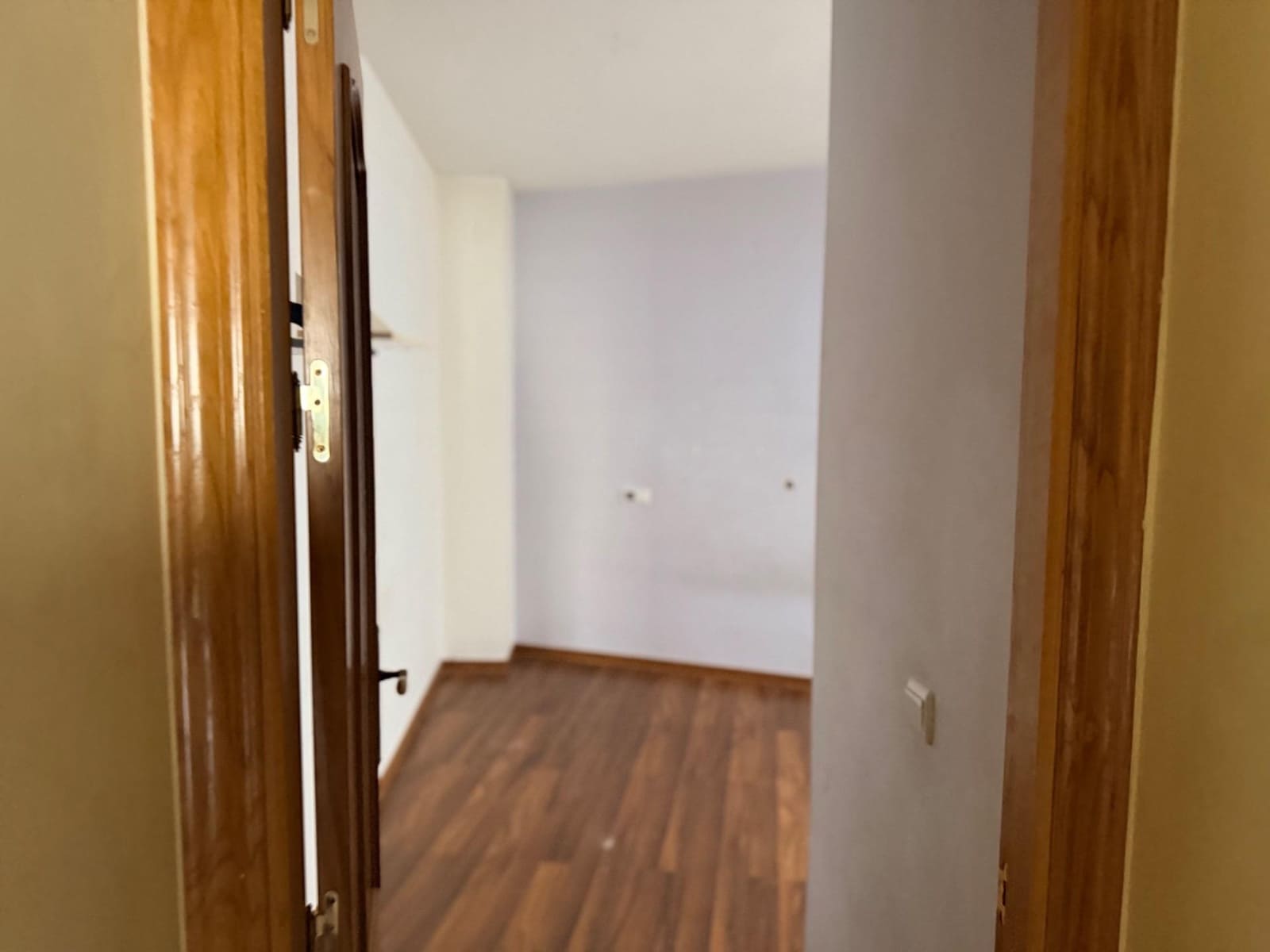3 bedroom Flat for sale in Guadix with garage - € 110,000 (Ref: 9630030)