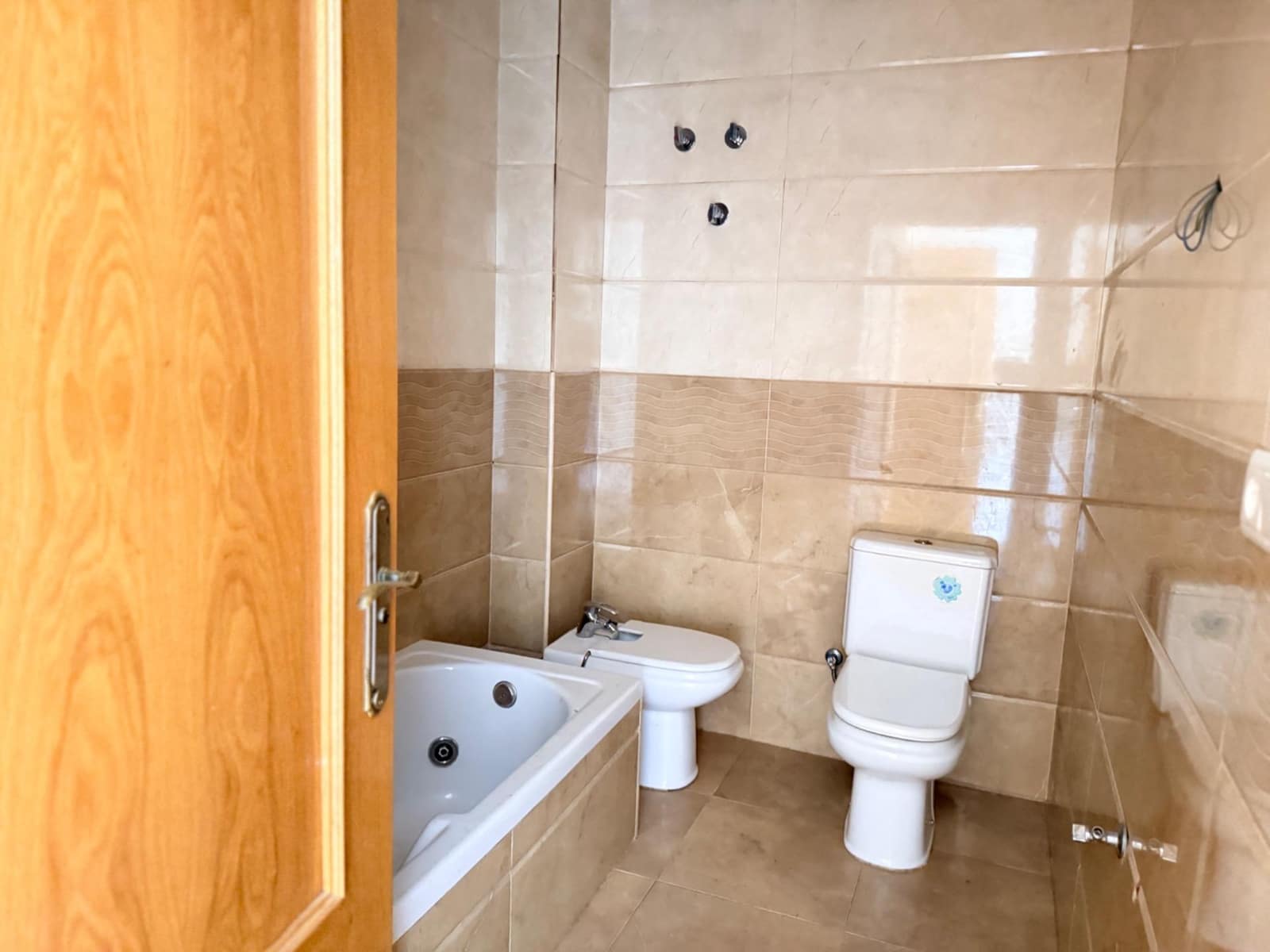 3 bedroom Flat for sale in Guadix with garage - € 110,000 (Ref: 9630030)