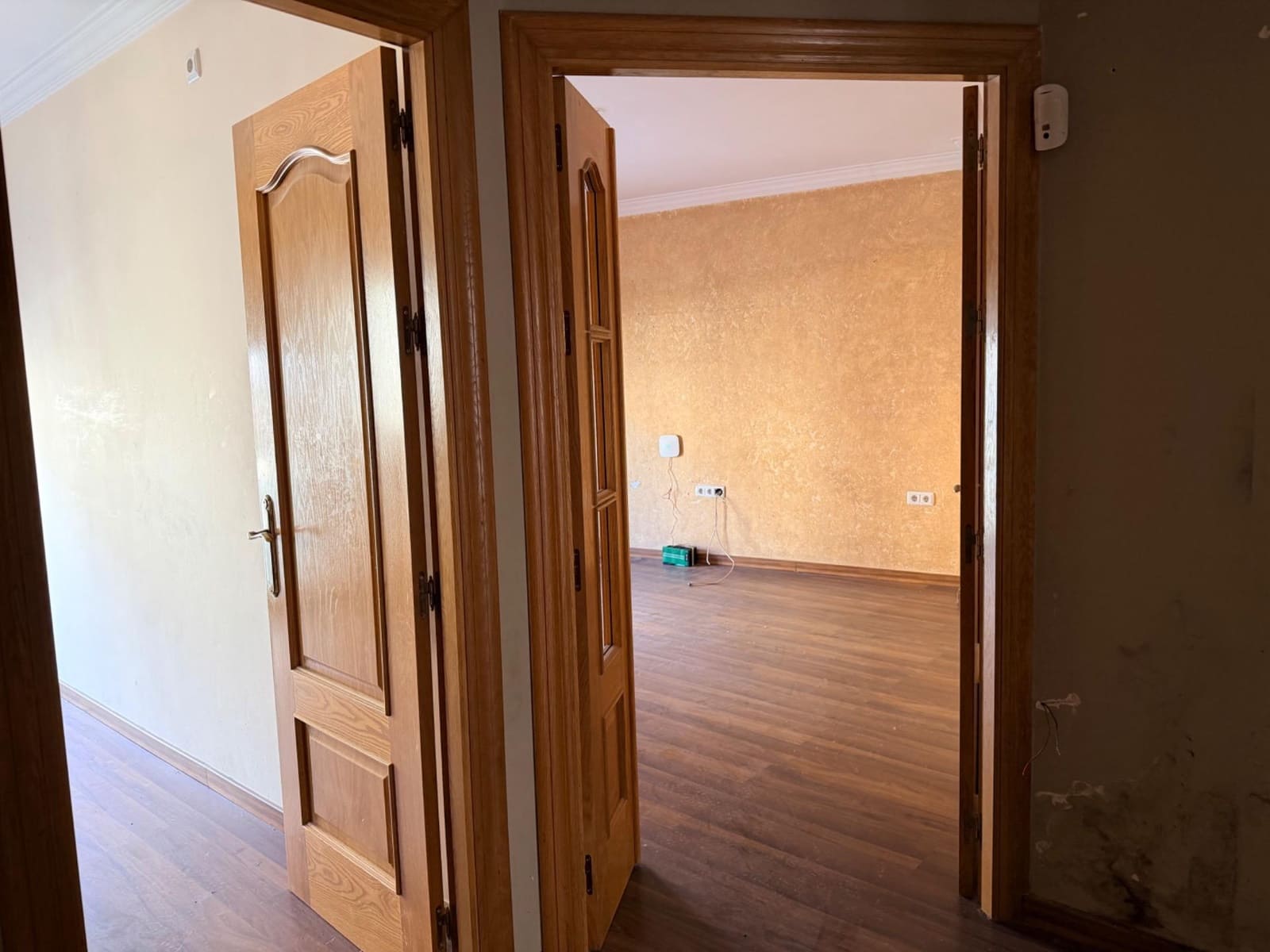 3 bedroom Flat for sale in Guadix with garage - € 110,000 (Ref: 9630030)