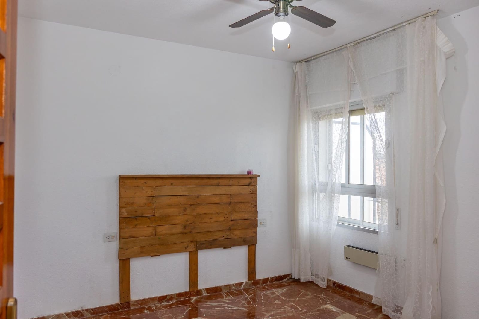 4 Zimmer Wohnung zu verkaufen in Guadix - 110.000 € (Ref: 9659475)