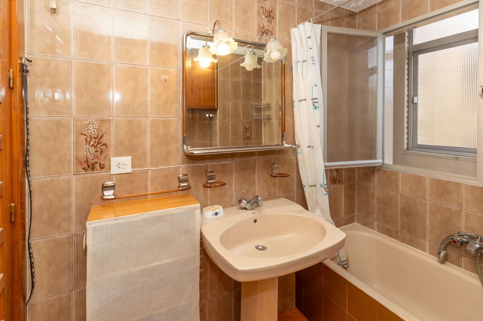 4 Zimmer Wohnung zu verkaufen in Guadix - 110.000 € (Ref: 9659475)