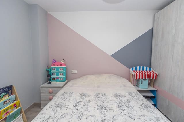 3 bedroom Flat for sale in Guadix - € 165,000 (Ref: 9670731)