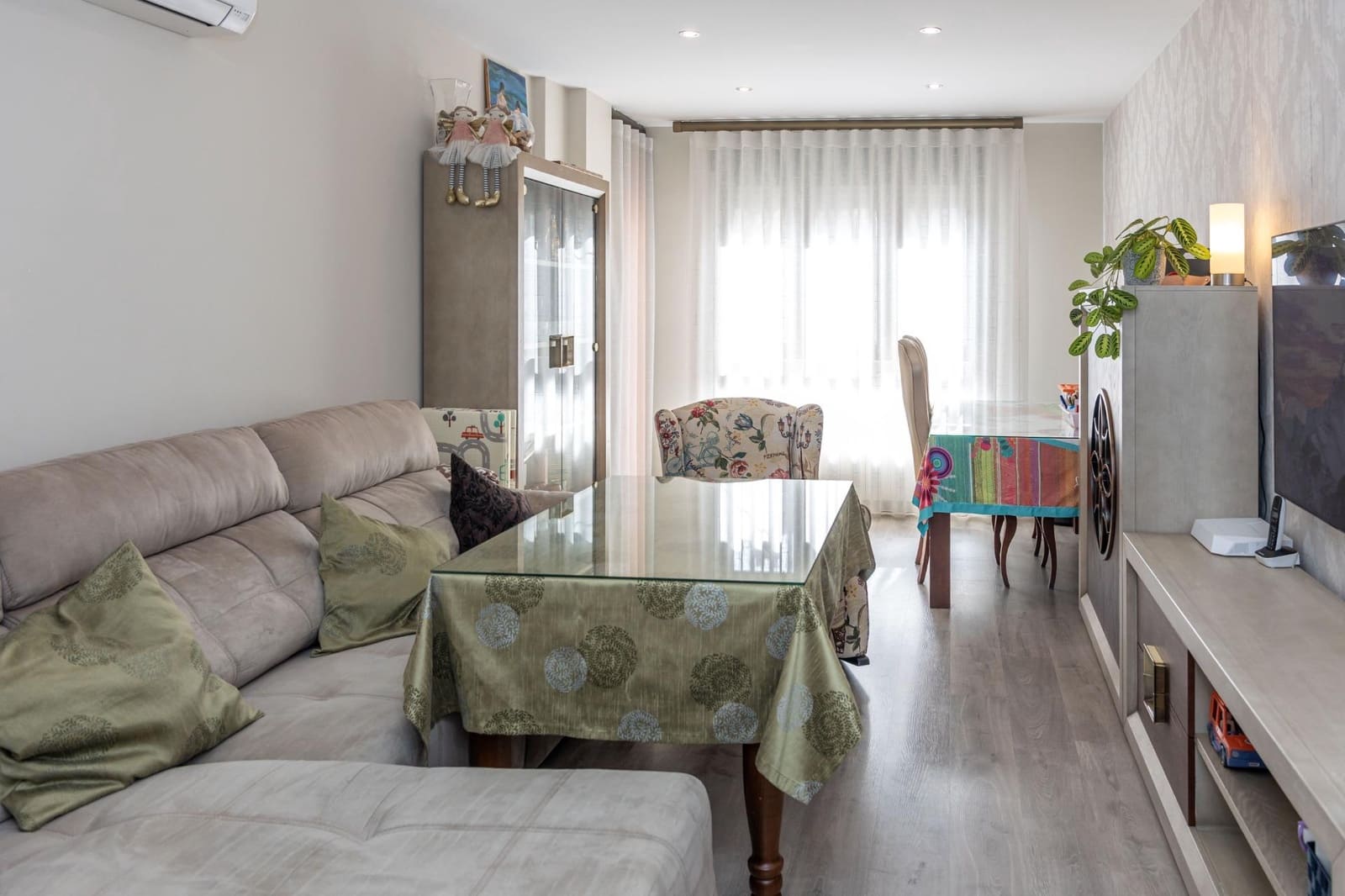 3 bedroom Flat for sale in Guadix - € 165,000 (Ref: 9670731)