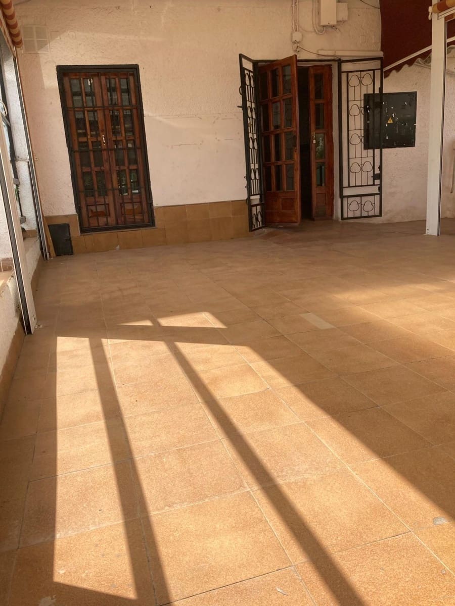 Empresa para arrendar em Alquife - 250 € (Ref: 9674278)