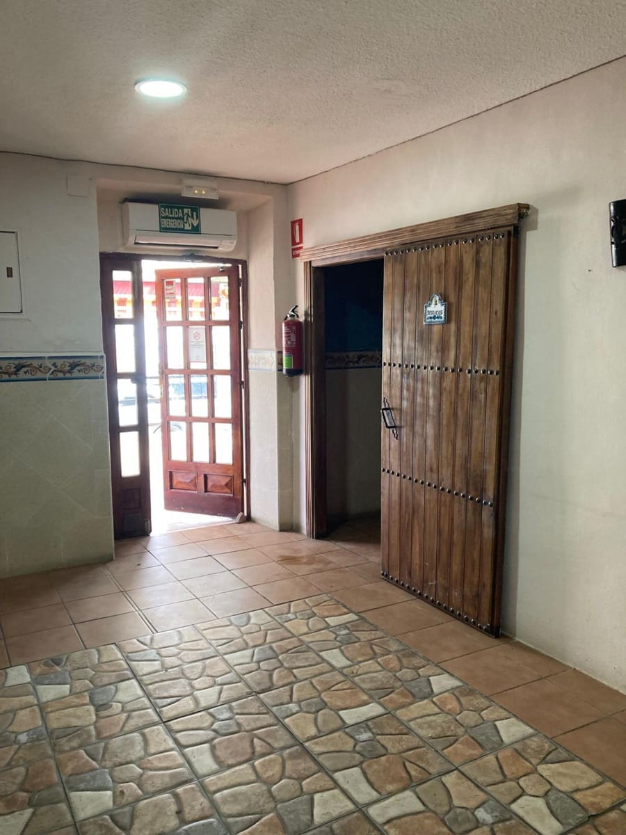 Empresa para arrendar em Alquife - 250 € (Ref: 9674278)