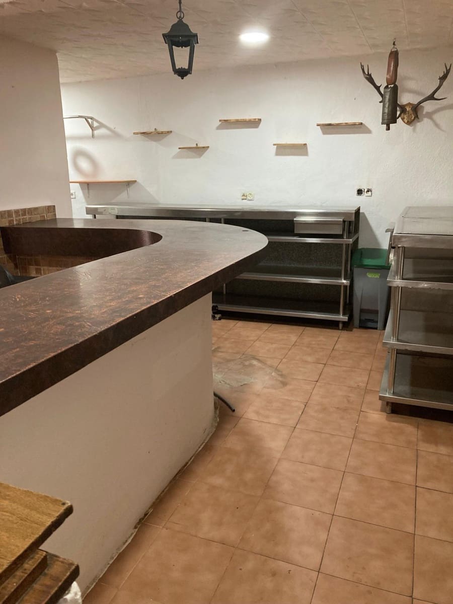 Empresa para arrendar em Alquife - 250 € (Ref: 9674278)