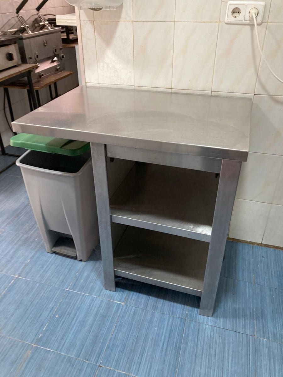 Empresa para arrendar em Alquife - 250 € (Ref: 9674278)