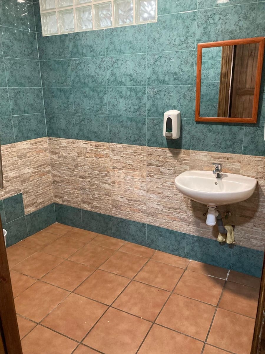 Empresa para arrendar em Alquife - 250 € (Ref: 9674278)