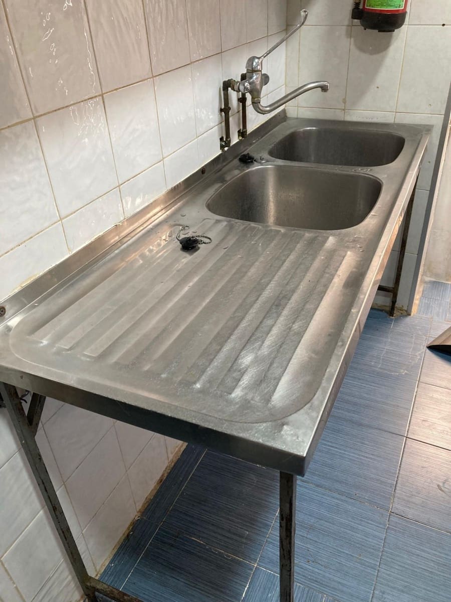 Empresa para arrendar em Alquife - 250 € (Ref: 9674278)