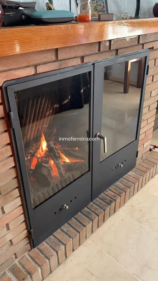 7 bedroom Villa for sale in Siles with pool garage - € 290,000 (Ref: 9695391)