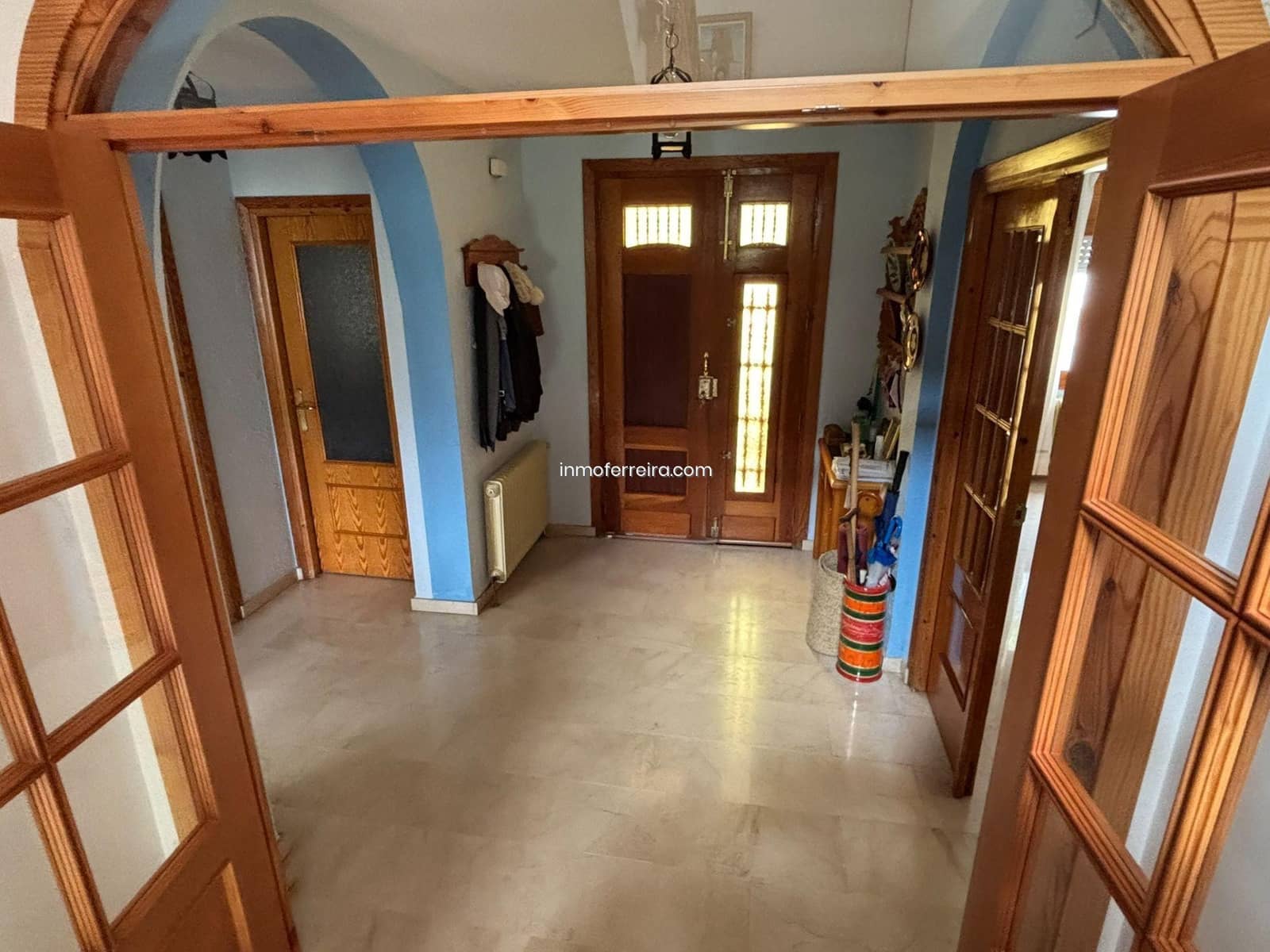 7 bedroom Villa for sale in Siles with pool garage - € 290,000 (Ref: 9695391)