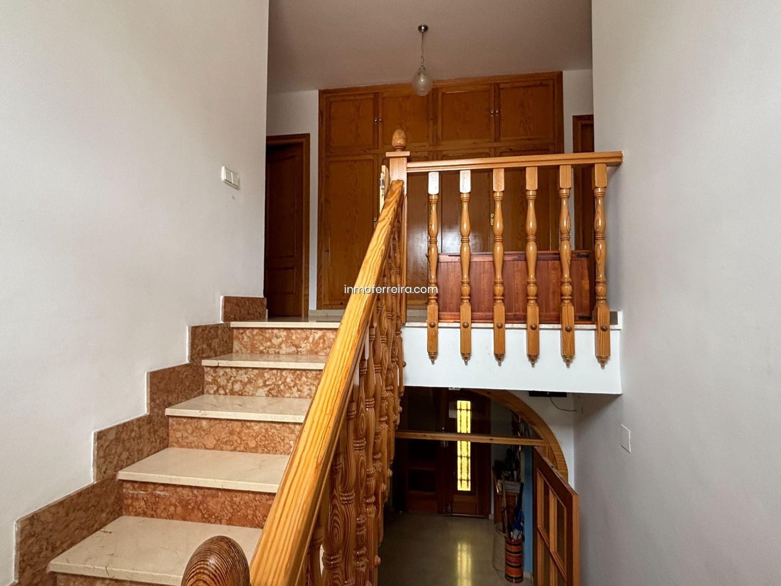 7 bedroom Villa for sale in Siles with pool garage - € 290,000 (Ref: 9695391)