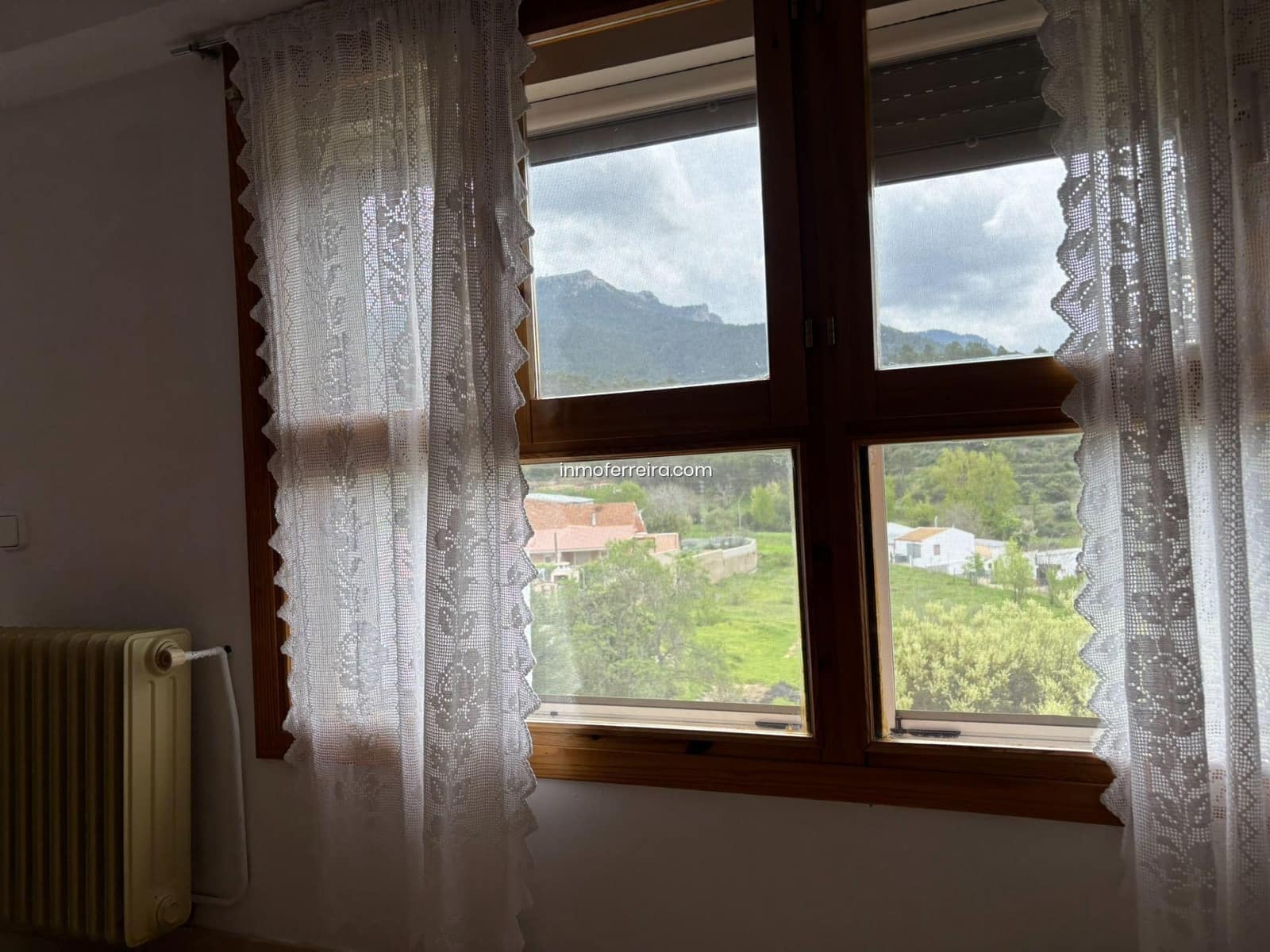 7 bedroom Villa for sale in Siles with pool garage - € 290,000 (Ref: 9695391)