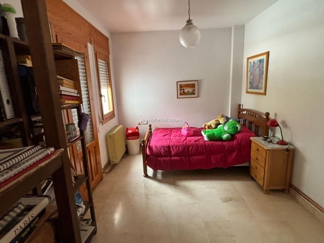 7 soveværelse Villa til salg i Siles med swimmingpool garage - € 290.000 (Ref: 9695391)