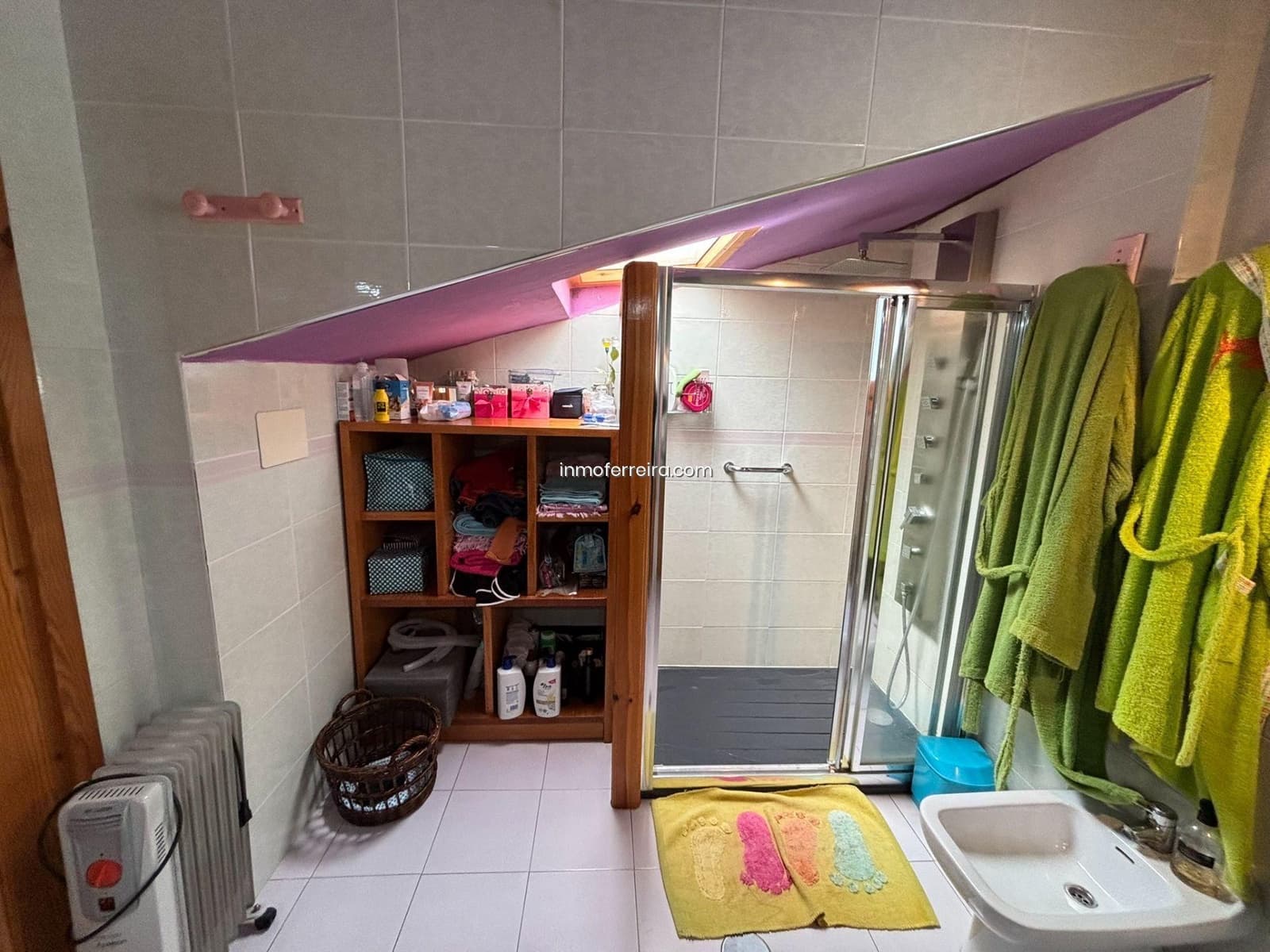 7 bedroom Villa for sale in Siles with pool garage - € 290,000 (Ref: 9695391)