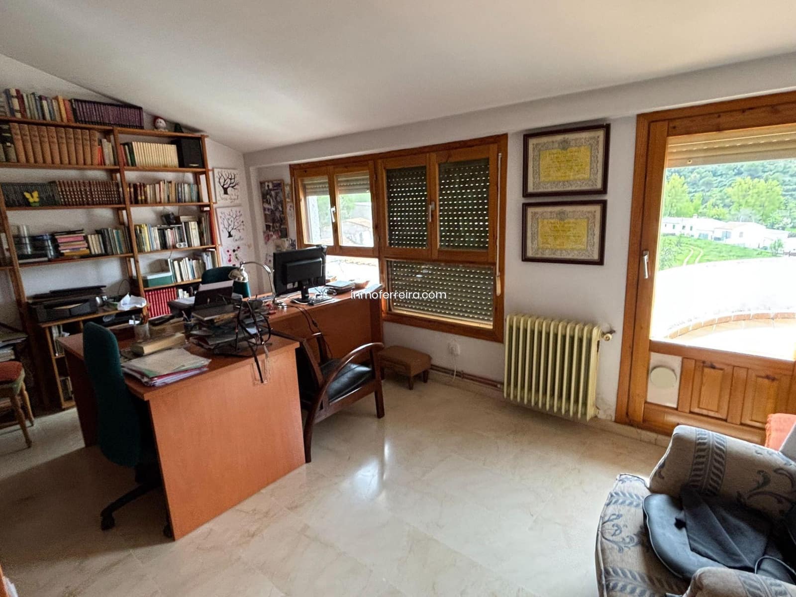 7 bedroom Villa for sale in Siles with pool garage - € 290,000 (Ref: 9695391)