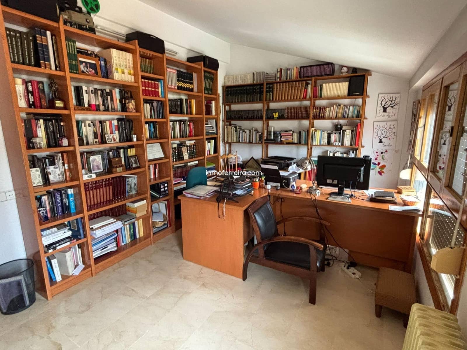 7 bedroom Villa for sale in Siles with pool garage - € 290,000 (Ref: 9695391)