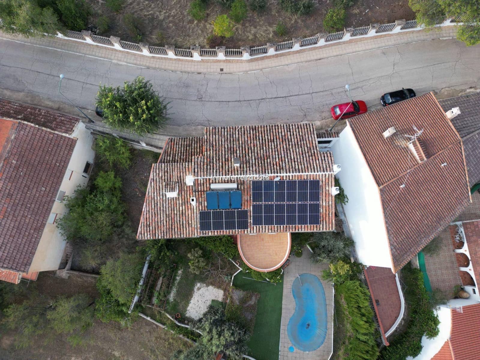 7 bedroom Villa for sale in Siles with pool garage - € 290,000 (Ref: 9695391)