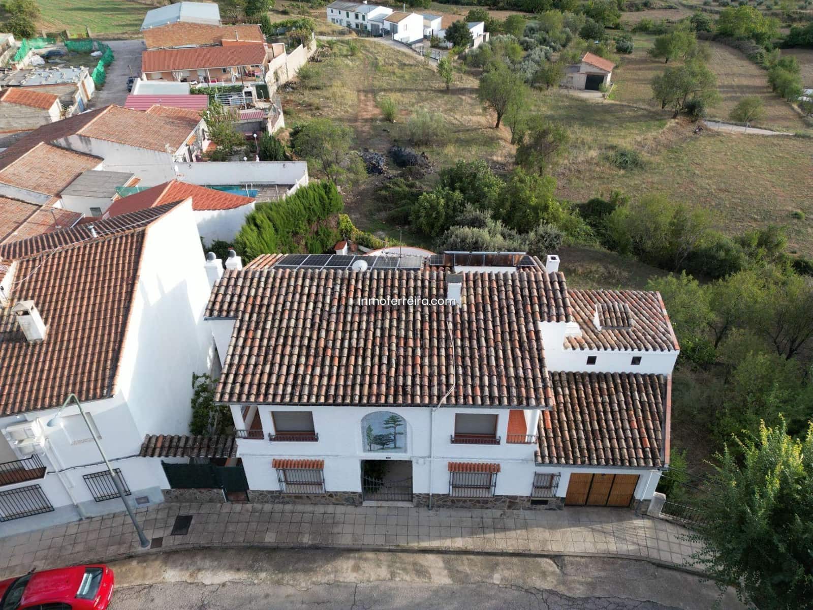 7 bedroom Villa for sale in Siles with pool garage - € 290,000 (Ref: 9695391)
