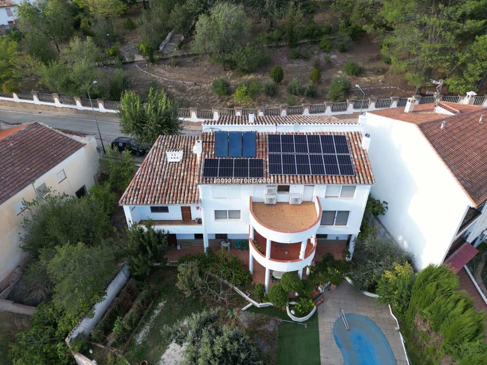 7 bedroom Villa for sale in Siles with pool garage - € 290,000 (Ref: 9695391)