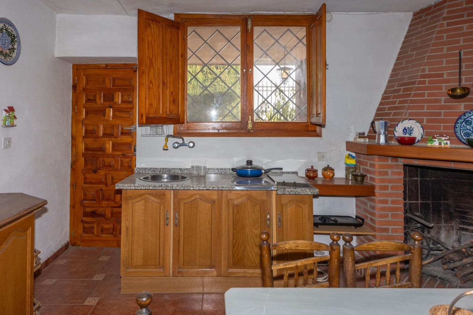 4 soveværelse Villa til salg i Guadix med garage - € 375.000 (Ref: 9712002)