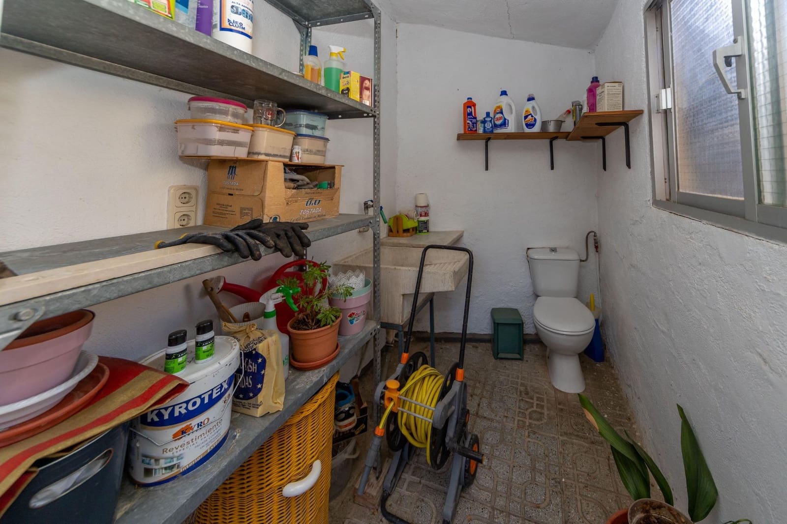 4 soveværelse Villa til salg i Guadix med garage - € 375.000 (Ref: 9712002)