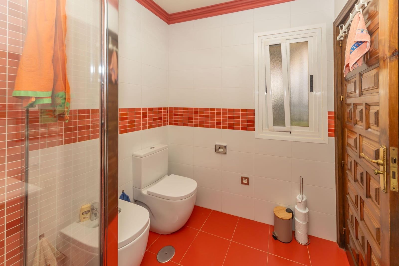 4 soveværelse Villa til salg i Guadix med garage - € 375.000 (Ref: 9712002)