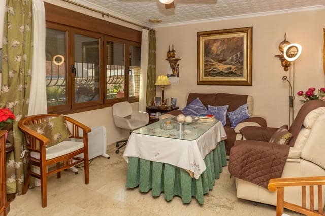 4 soveværelse Villa til salg i Guadix med garage - € 375.000 (Ref: 9712002)