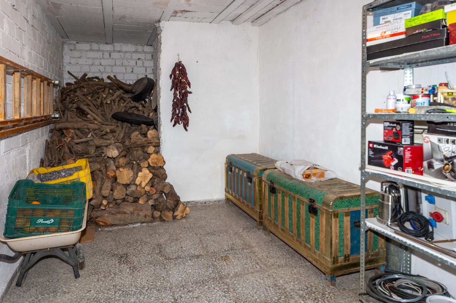 4 soveværelse Villa til salg i Guadix med garage - € 375.000 (Ref: 9712002)