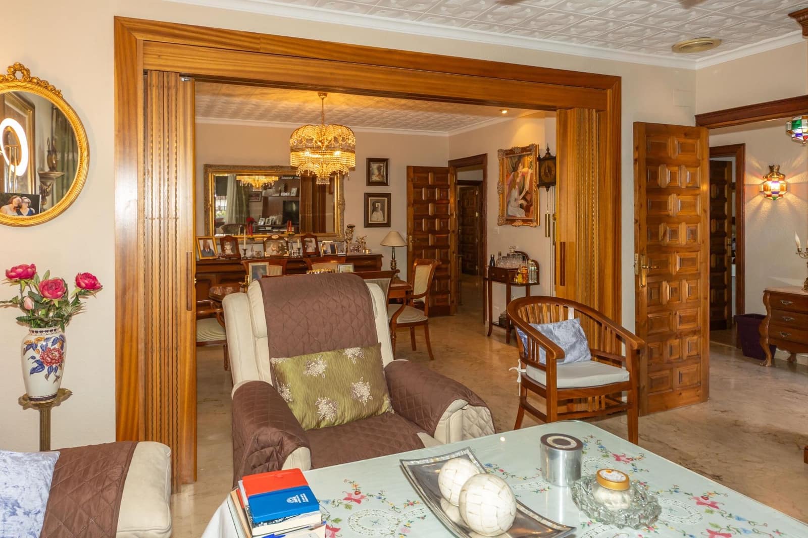 4 soveværelse Villa til salg i Guadix med garage - € 375.000 (Ref: 9712002)