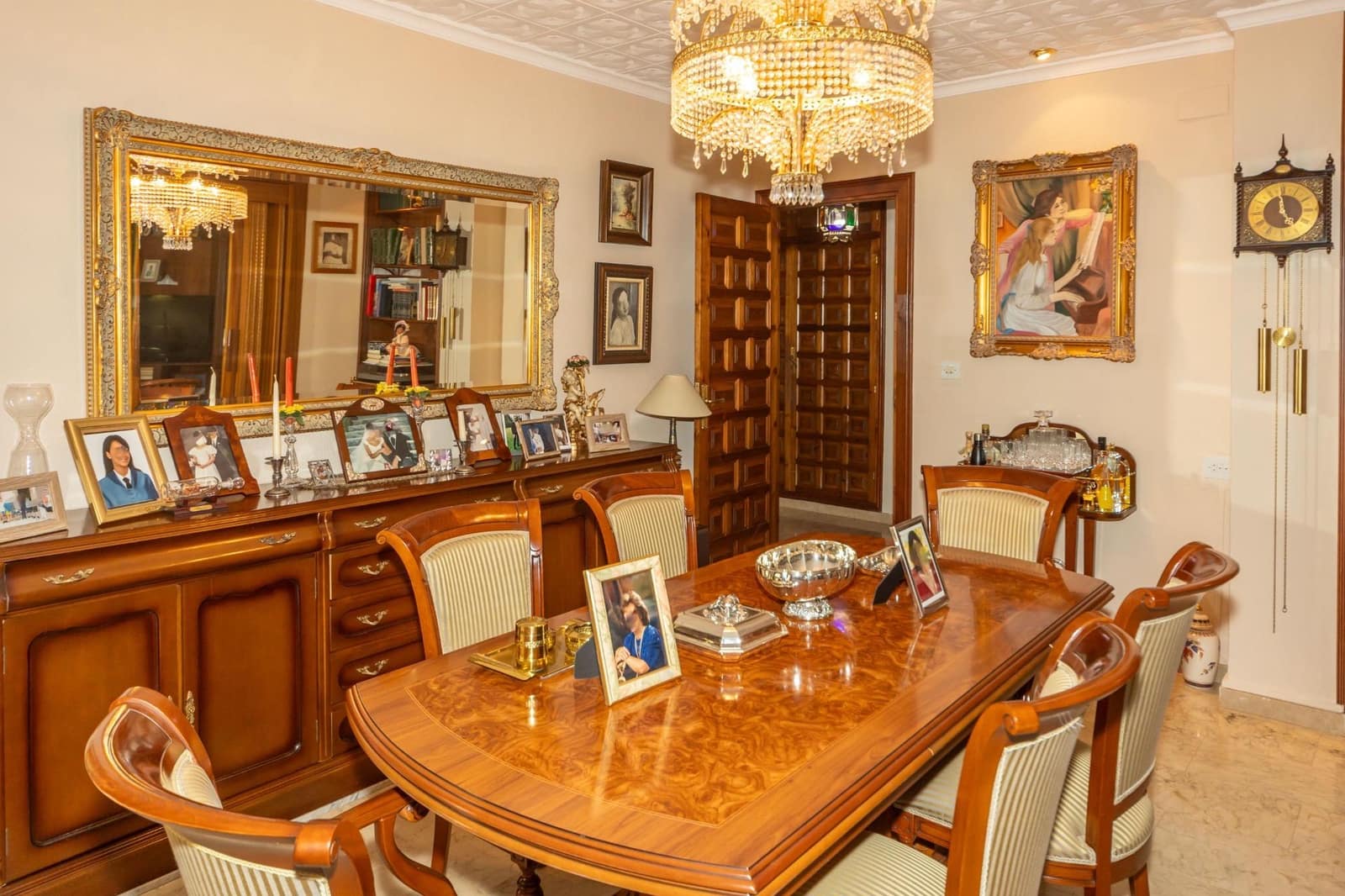 4 soveværelse Villa til salg i Guadix med garage - € 375.000 (Ref: 9712002)