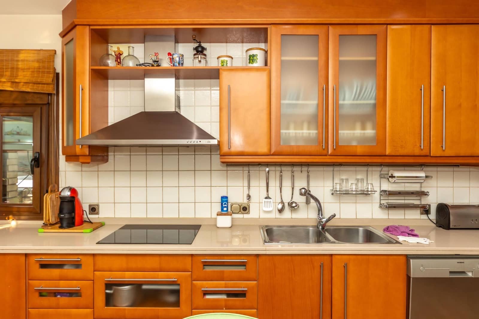 4 soveværelse Villa til salg i Guadix med garage - € 375.000 (Ref: 9712002)